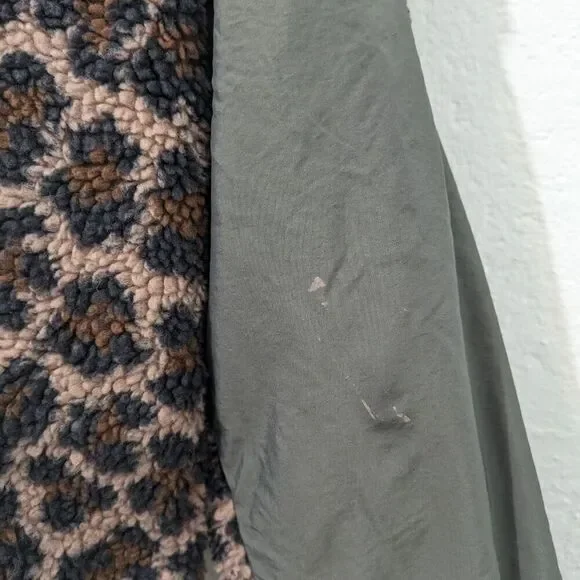 Green Leopard Cheetah Oversized Fleece Sherpa Zip Up Hooded Unisex Jacket - Picture 4 of 5